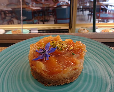 Gateau avec abricots, recette sablé abricots du restaurant"Les Délices du Cotentin" à Sainte mère église.