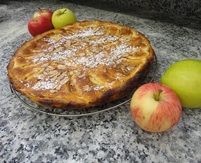 Tarte Normande aux pommes, recette de notre "tante Denise", du restaurant "Les Délices du Cotentin à Sainte mère église.